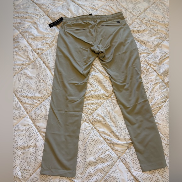 Women's Outdoor Pant - Olive - Picture 3 of 6